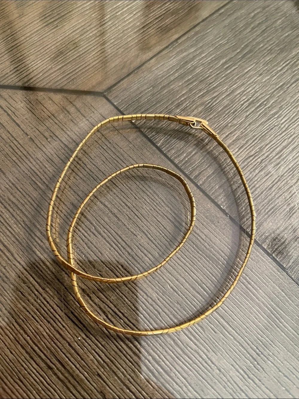 Vintage Gold-tone Omega with Chevron Pattern 16 1/8” approx